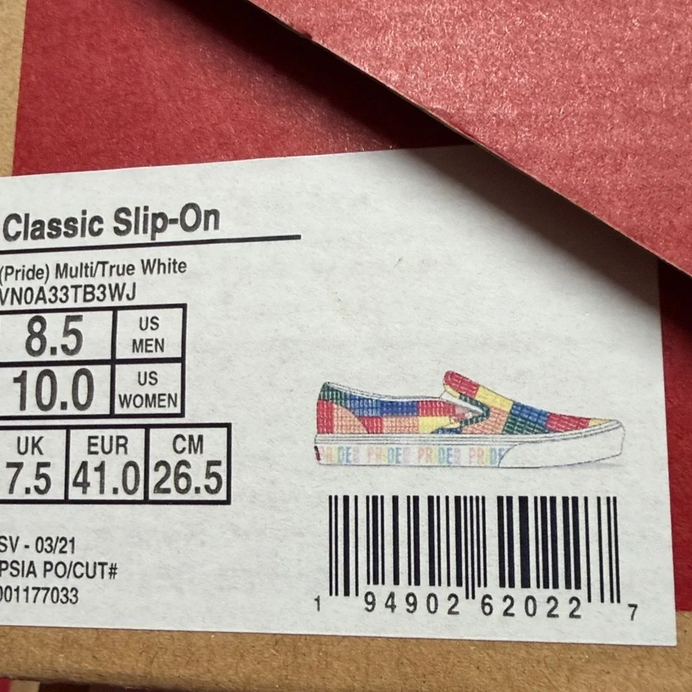 Vans WMNS Multicolor Classic Slip-On (Pride) Multi/True White Sneakers